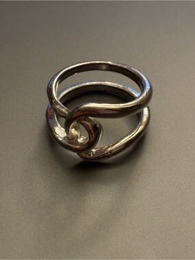 5 for 10 💵 silver knot ring size 7